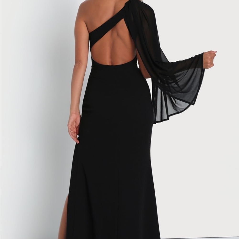 Lulus Majestic Attitude Black Cape Sleeve One-Shoulder Maxi Dress size M new - Picture 2 of 6